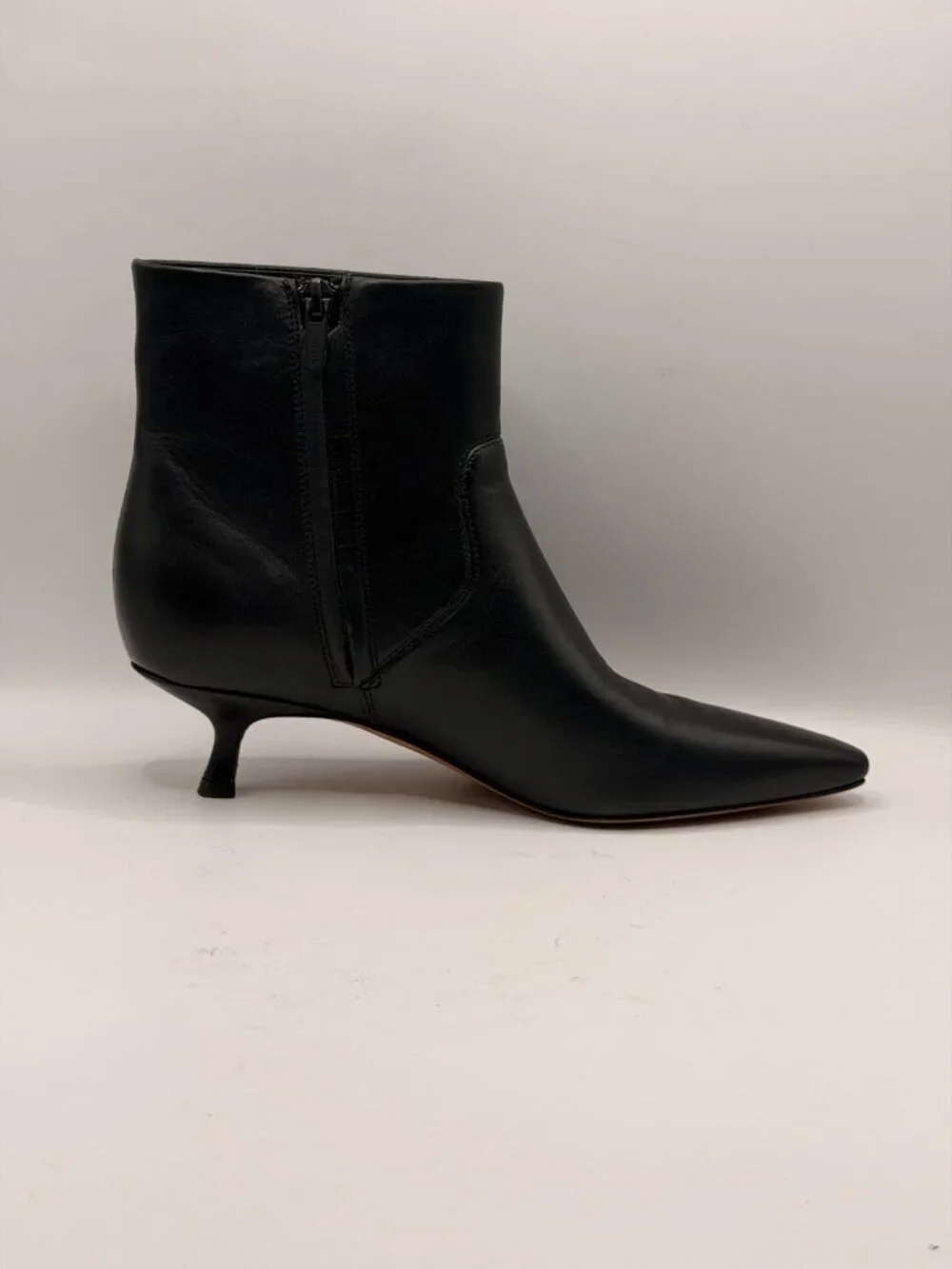 Vince Simone Leather Ankle Booties 7.5 2in